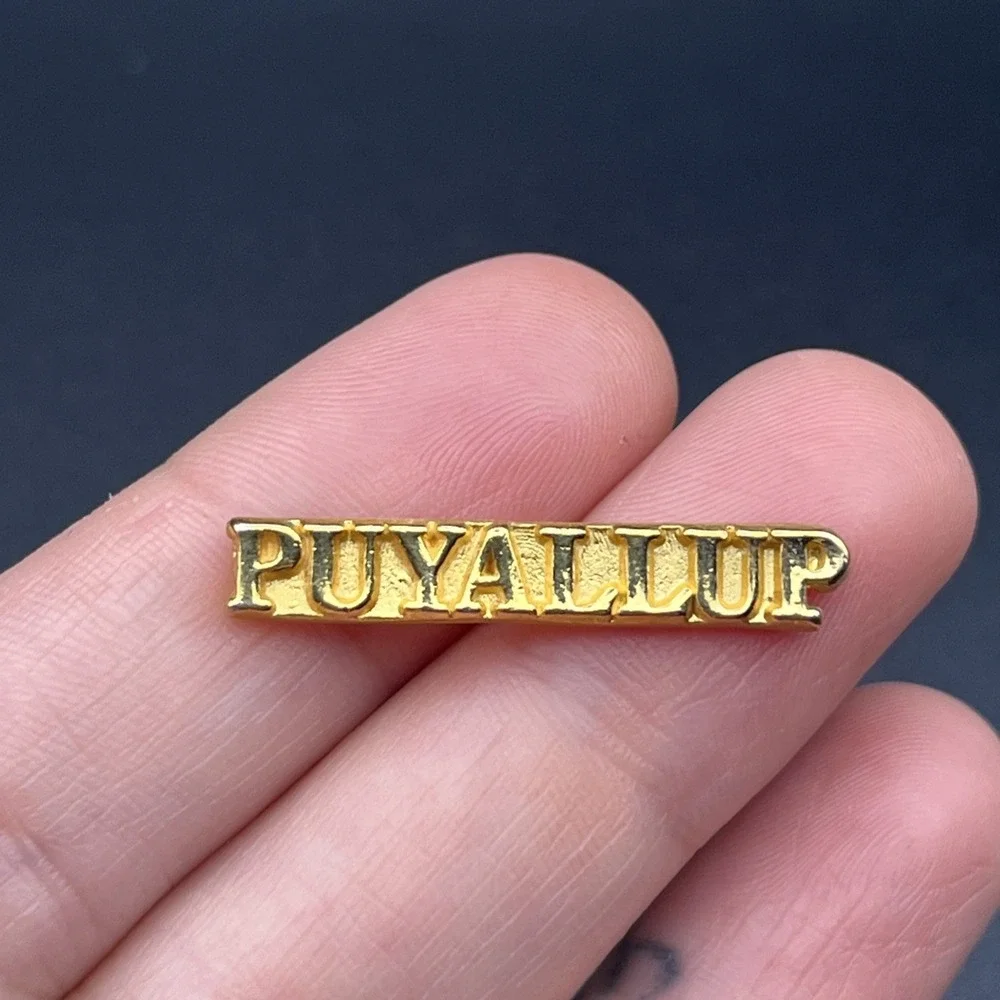 Puyallup Washington City‎ Gold Tone Lapel Hat Pin